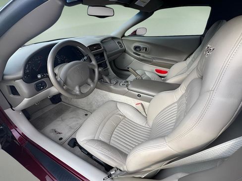 Used 2003 Chevrolet Corvette 50th Anniversary Edition image 20