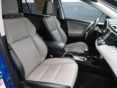 Used 2018 Toyota RAV4 Limited w/ Advanced Technology Package AWD/4WD image 32