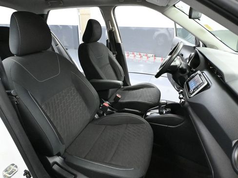 Used 2021 Nissan Kicks S image 44