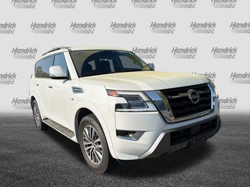 Used 2021 Nissan Armada SV w/ SV Appearance Package RWD image 2