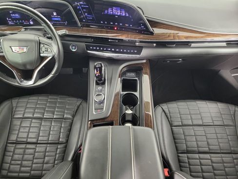 Used 2023 Cadillac Escalade Premium Luxury Platinum RWD image 16