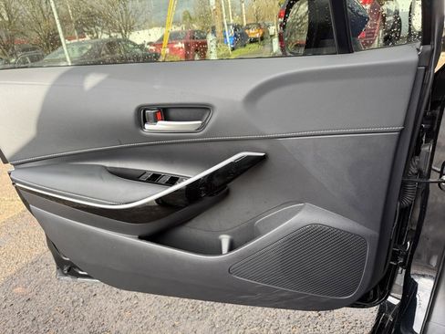 Used 2025 Toyota Corolla XSE image 23