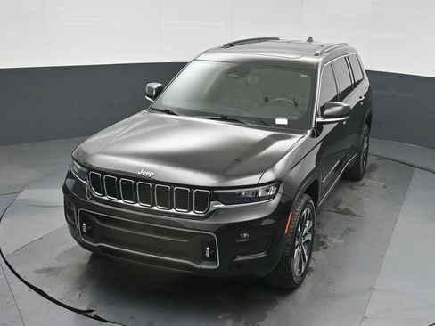 Used 2021 Jeep Grand Cherokee L Overland w/ Luxury Tech Group IV AWD/4WD image 46