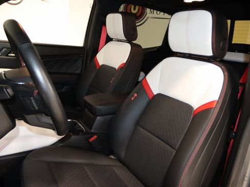 Used 2023 GMC Canyon AT4X image 46