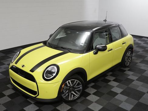 New 2026 MINI Cooper 4-Door Hardtop FWD image 2