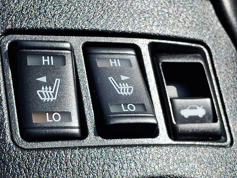 Certified 2024 Nissan Z Performance w/ Floor Mat Package RWD image 23