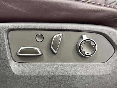 Used 2022 Cadillac Escalade Premium Luxury Platinum image 43