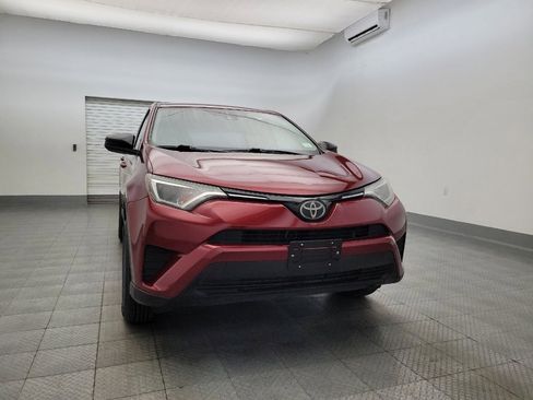 Used 2018 Toyota RAV4 LE image 14