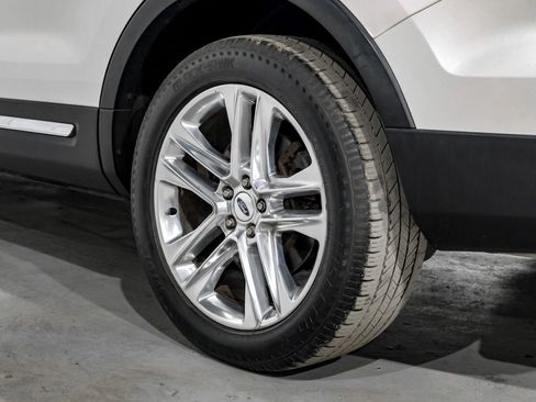 Used 2017 Ford Explorer XLT w/ Equipment Group 202A image 61