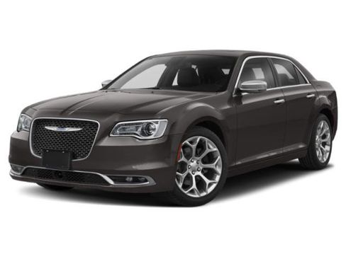Used 2018 Chrysler 300 C w/ Sun, Sound & Nav Package RWD image 4