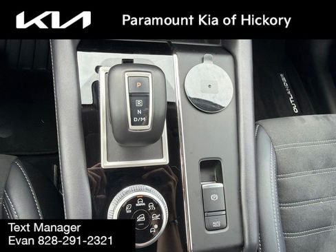 Used 2024 Mitsubishi Outlander SE Black Edition FWD image 28