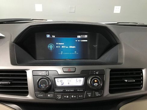 Used 2016 Honda Odyssey EX-L image 28
