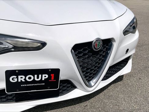 Used 2018 Alfa Romeo Giulia AWD image 29