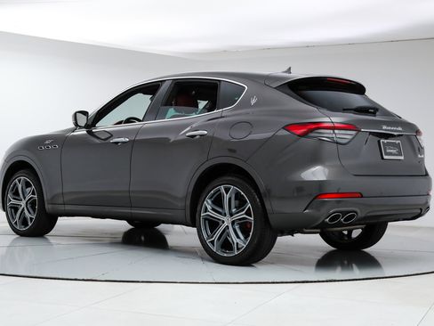 Certified 2023 Maserati Levante GT AWD/4WD image 3