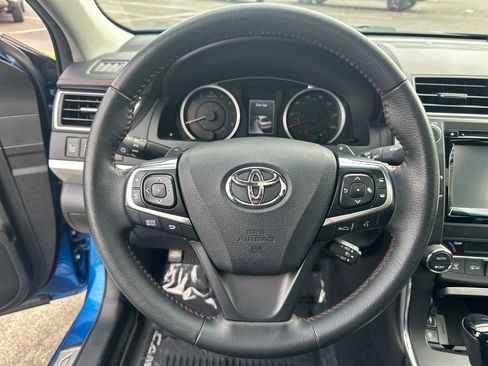 Used 2017 Toyota Camry XSE w/ Advanced Technology Package FWD image 18