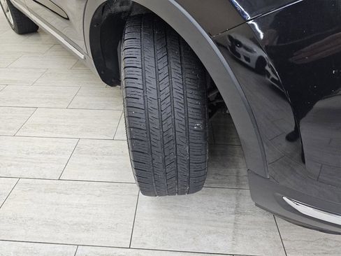 Used 2019 Ford Explorer Limited w/ Class III Trailer Tow Package image 45