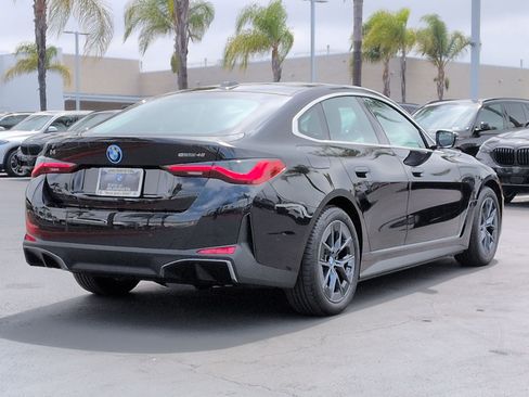 Used 2025 BMW i4 eDrive40 w/ Parking Assistance Package RWD image 10