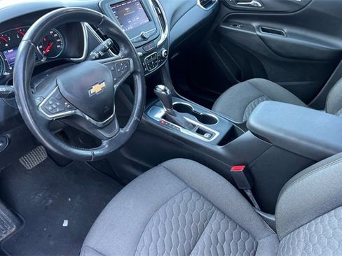 Used 2020 Chevrolet Equinox LT image 10