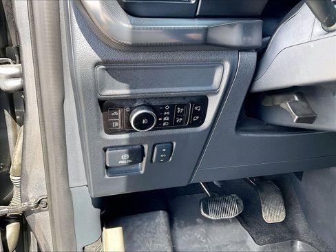 Used 2025 Ford F150 Lariat w/ Equipment Group 502A High image 26