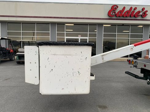 Used 2011 Ford F550 2WD Regular Cab Super Duty w/ Payload Upgrade Pkg image 38