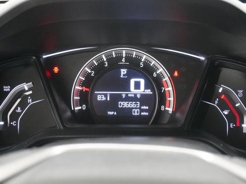 Used 2018 Honda Civic Sport image 16