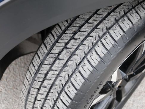 Used 2023 Chevrolet TrailBlazer LT w/ Convenience Package image 25