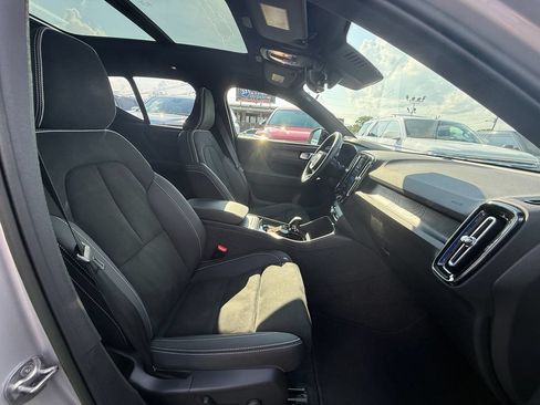 Used 2023 Volvo XC40 Recharge Plus AWD/4WD image 22