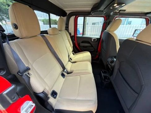 Used 2020 Jeep Gladiator Overland AWD/4WD image 20