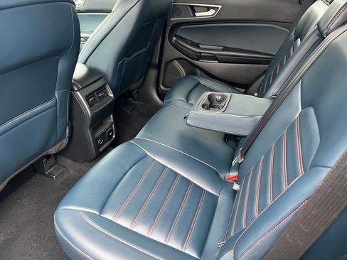 Used 2022 Ford Edge SEL w/ Sport Appearance Package image 11