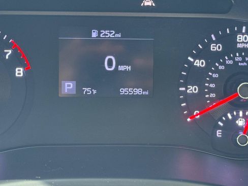 Used 2020 Kia Soul S FWD image 28