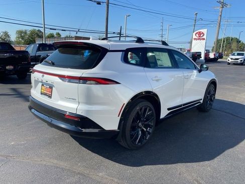 New 2025 Toyota Crown Signia AWD/4WD image 10