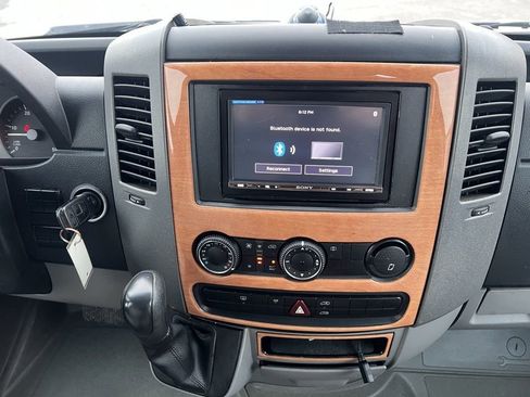 Used 2008 Dodge Sprinter 2500 w/ Trailer Tow Group image 12