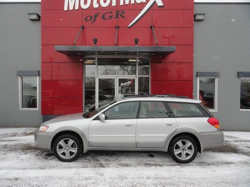 Used 2006 Subaru Outback 3.0R L.L. Bean image 2