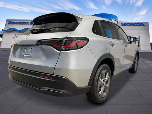New 2026 Honda HR-V LX image 5