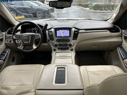 Used 2019 GMC Yukon Denali w/ Denali Ultimate Package image 8