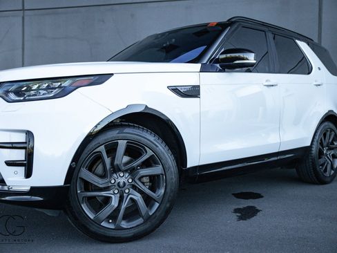Used 2017 Land Rover Discovery HSE AWD/4WD image 5