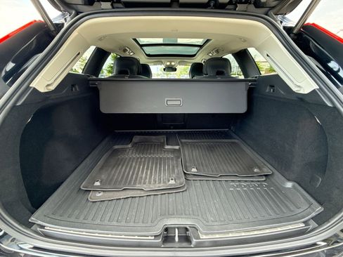 Used 2023 Volvo XC60 B5 Plus w/ Climate Package AWD/4WD image 26