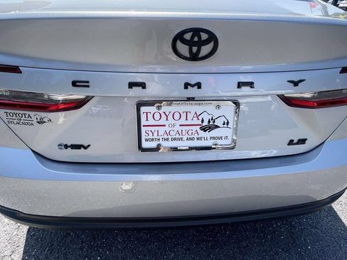 Used 2026 Toyota Camry LE FWD image 9