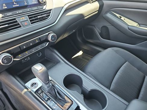 Certified 2025 Nissan Altima 2.5 S FWD image 23