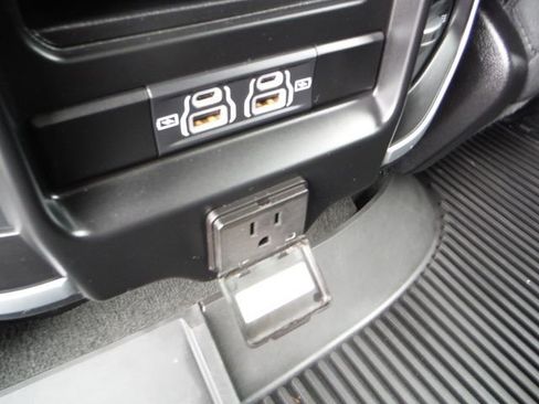 Used 2022 RAM 1500 Big Horn AWD/4WD image 45