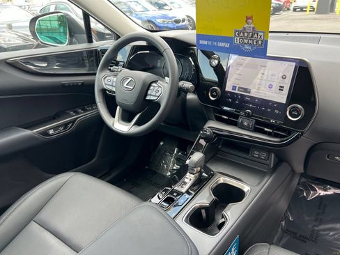 Used 2024 Lexus NX 250 FWD w/ Towing Package (2000 Lbs) image 61