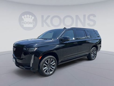 Used 2023 Cadillac Escalade ESV Sport Platinum AWD/4WD image 1