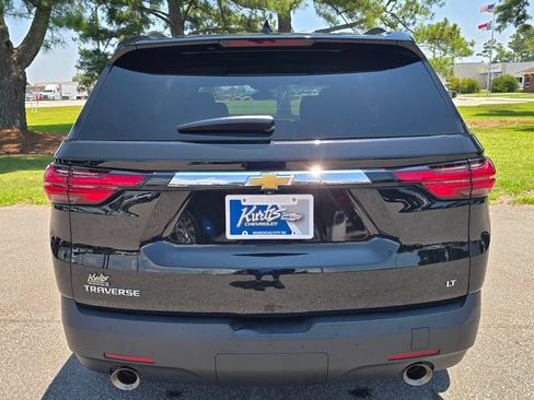 Certified 2023 Chevrolet Traverse LT FWD image 4