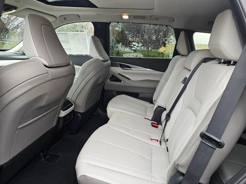 New 2026 INFINITI QX60 Luxe image 21