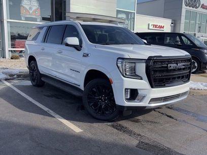 Used 2023 GMC Yukon XL SLT w/ SLT Premium Package