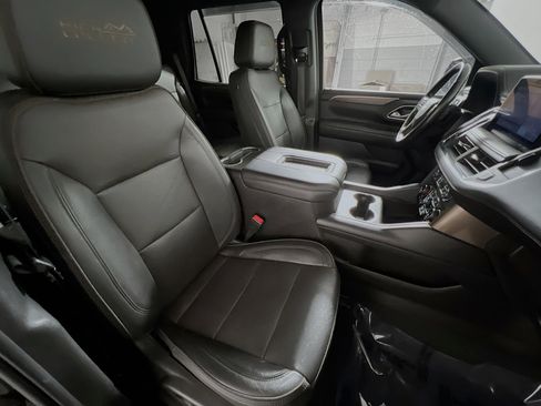 Used 2021 Chevrolet Tahoe High Country w/ Premium Package image 32