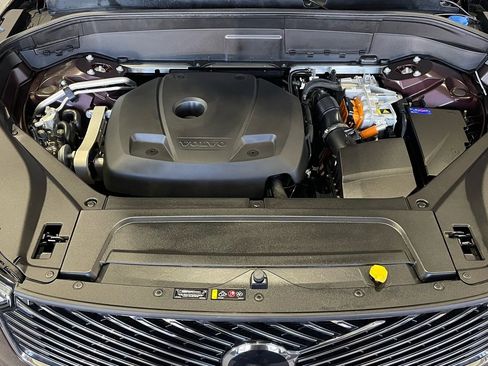 Used 2025 Volvo XC90 T8 Ultra w/ Lounge Package image 20