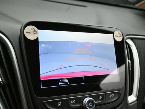 Used 2025 Chevrolet Malibu LT FWD image 21