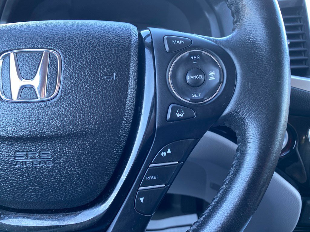 Used 2016 Honda Pilot Touring image 22