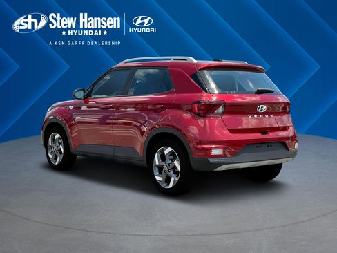 New 2025 Hyundai Venue Limited image 6